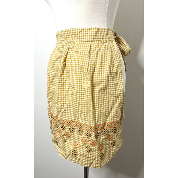 Vintage Mustard Yellow Cotton Apron with Long Straps Embroidered Stitch Detail - Picture 3 of 6